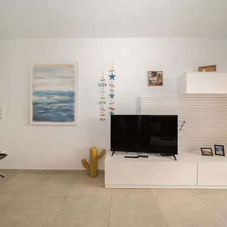 Linara Apartment *